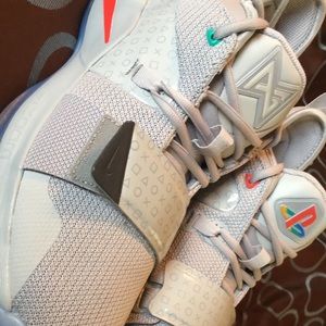 Meet your Posher, Gregory